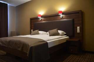 Отель Hotel Atena Мелец Улучшенный двухместный номер с 1 кроватью-7
